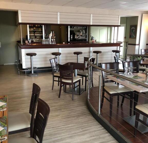 فندق Hôtel Du Port