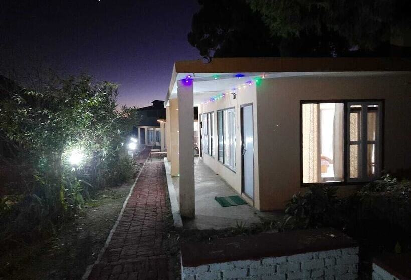 Отель Janardan Resort Pangot