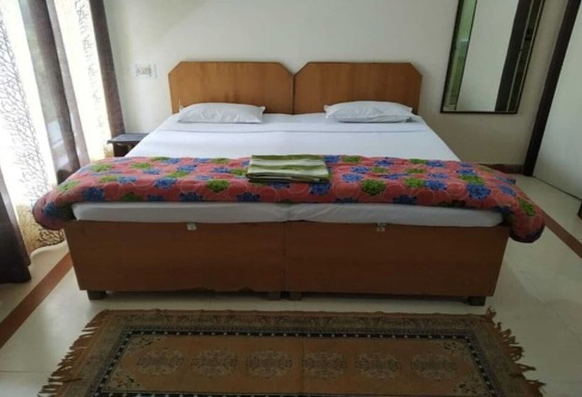 Отель Janardan Resort Pangot