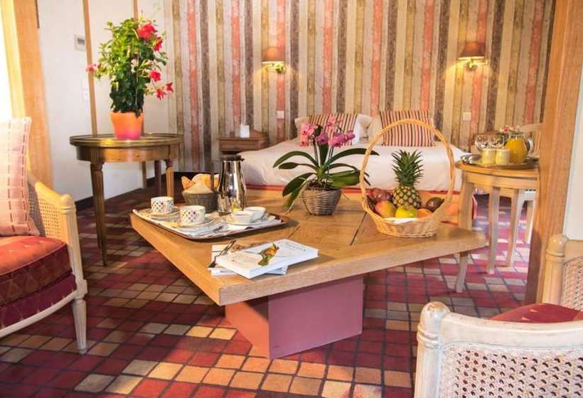 Отель Les Trois Soleils