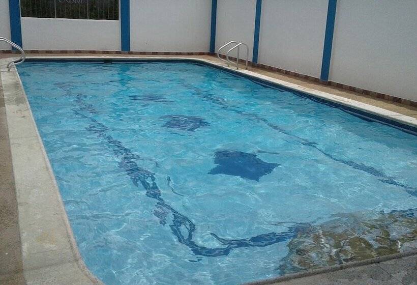 فندق Orquidea Resort