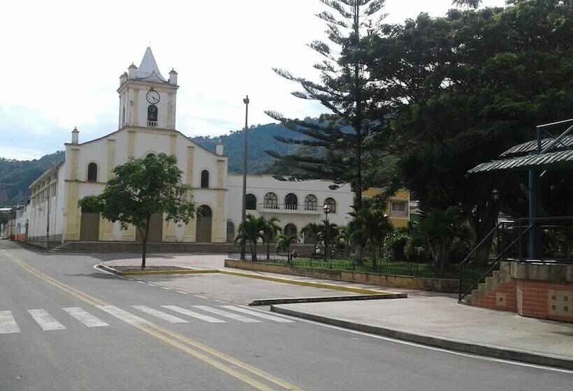 فندق Orquidea Resort