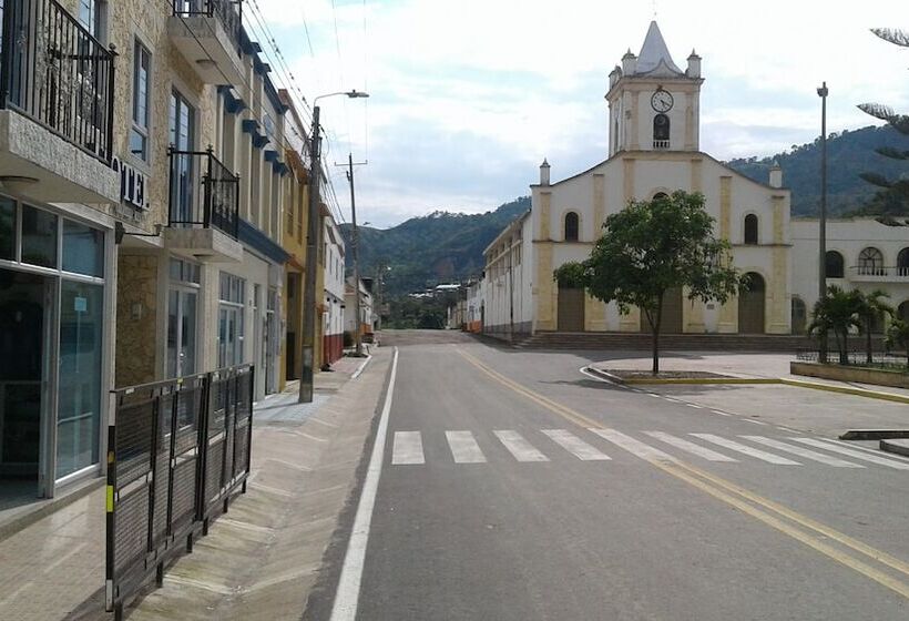 فندق Orquidea Resort