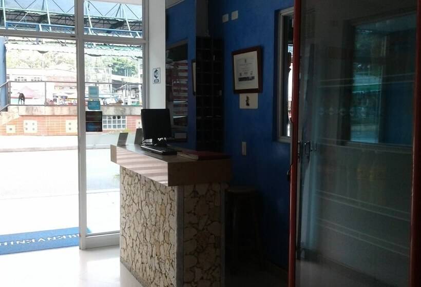 فندق Orquidea Resort