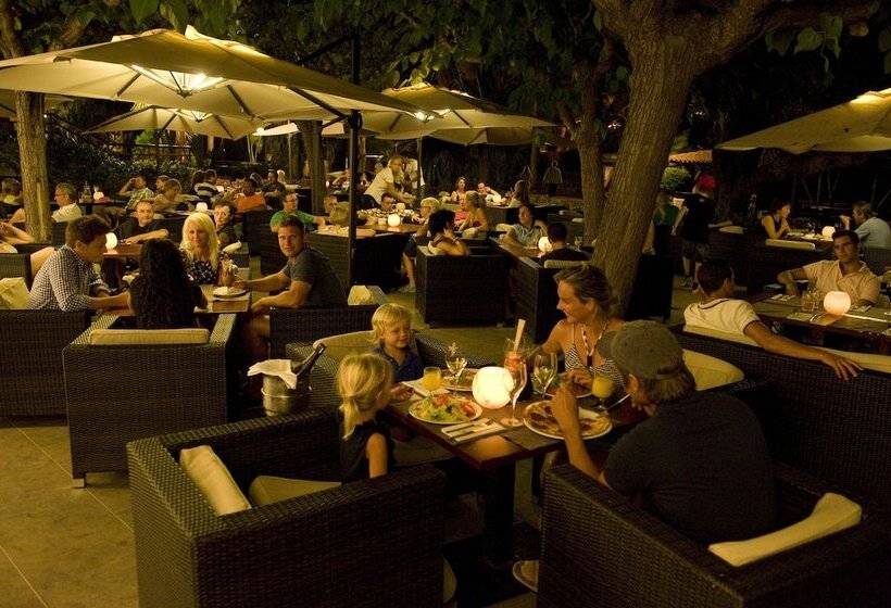 ホテル Playa Montroig Camping Resort