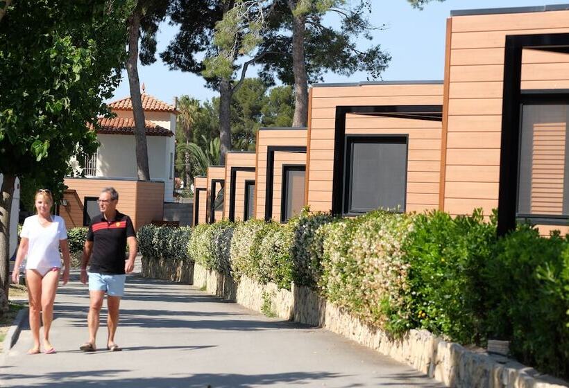 ホテル Playa Montroig Camping Resort
