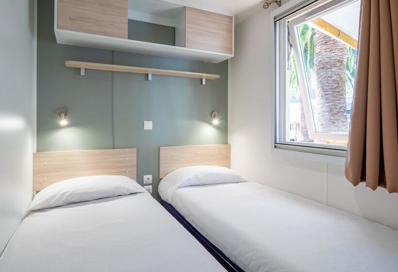 ホテル Playa Montroig Camping Resort