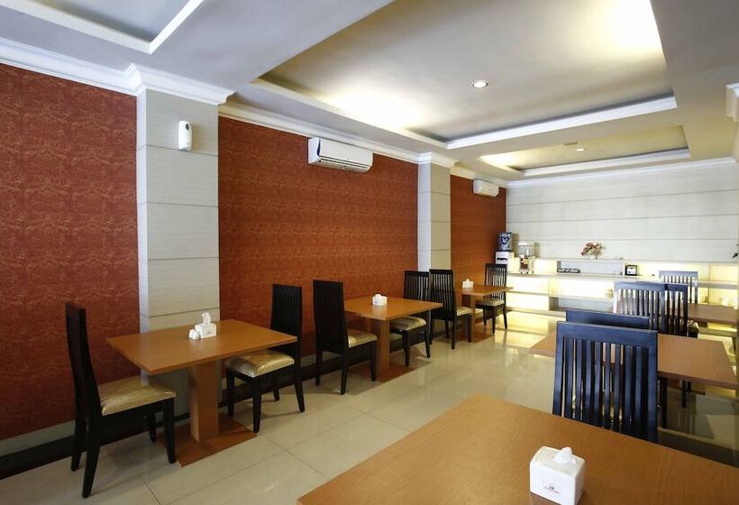 בית מלון כפרי Reddoorz @ Kebayoran Lama