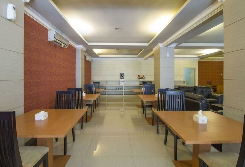 هتل Reddoorz @ Kebayoran Lama