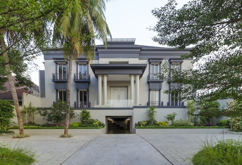 בית מלון כפרי Reddoorz Plus @ Patal Senayan