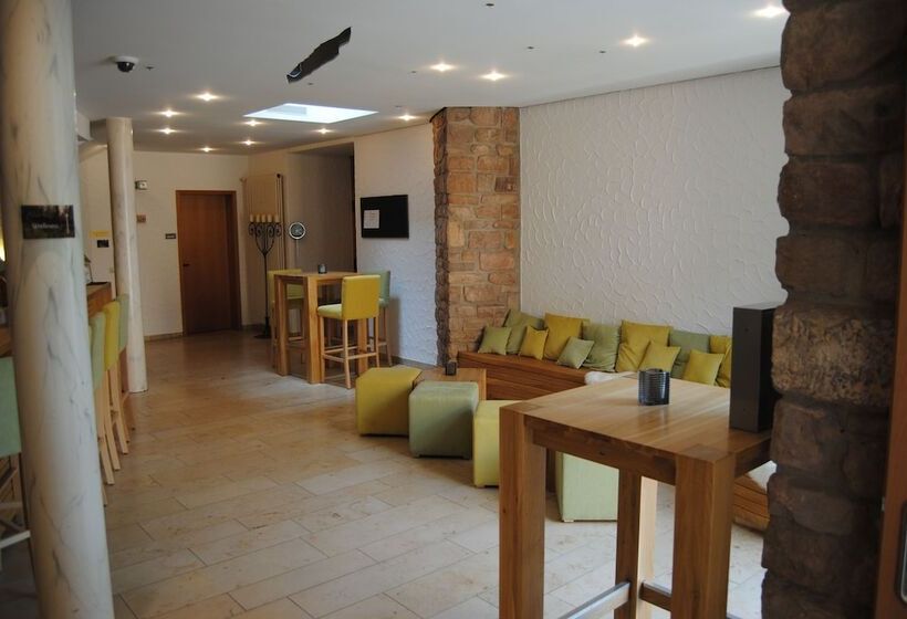 ホテル Restaurant Bastenhaus