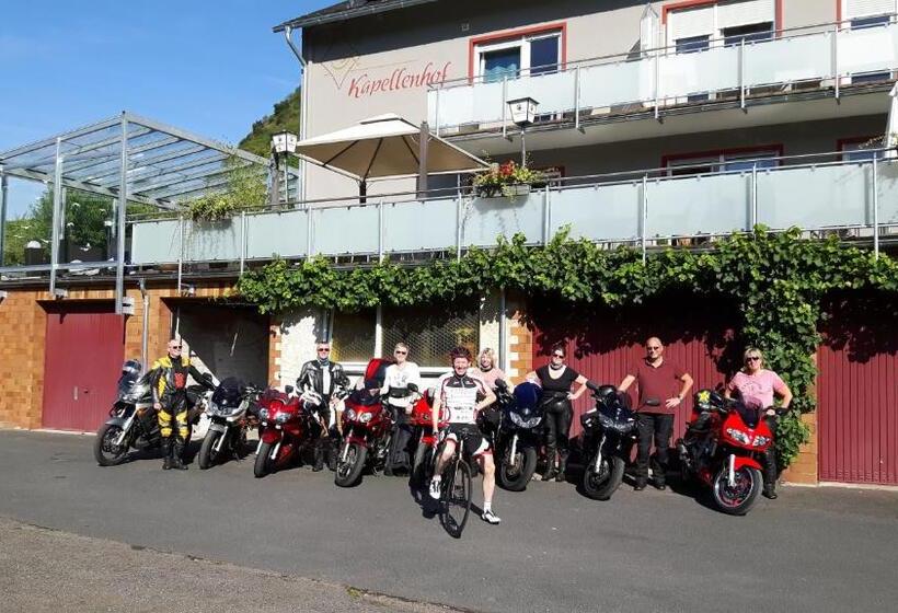 ホテル Restaurant Weingut Kapellenhof