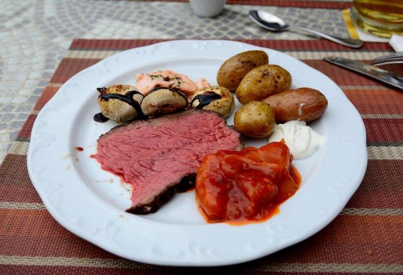 ホテル Restaurant Weingut Kapellenhof