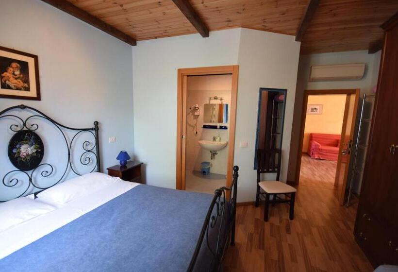 فندق ريفى Agriturismo Al Rifugio Divino