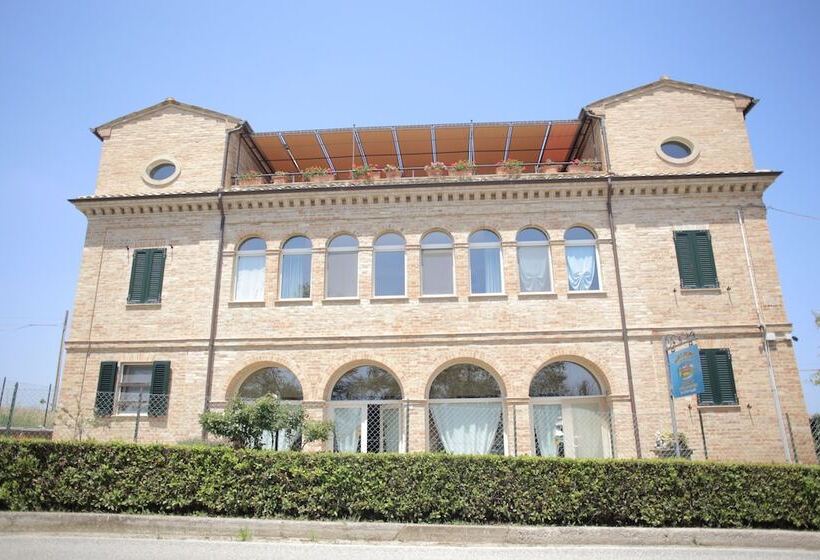 فندق ريفى Agriturismo Casa Degli Archi