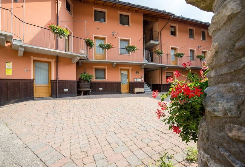 בית מלון כפרי Agriturismo Lou Rosé