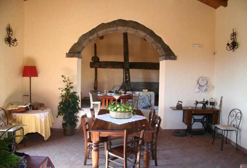 فندق ريفى Agriturismo San Leonardello