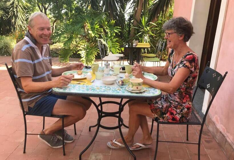 فندق ريفى Agriturismo San Leonardello