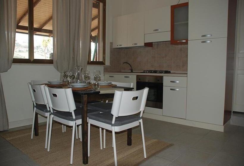 فندق ريفى Agriturismo Vecchia Monta