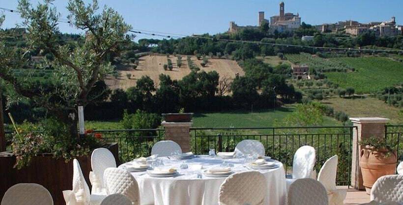 فندق ريفى Agriturismo Vecchia Monta