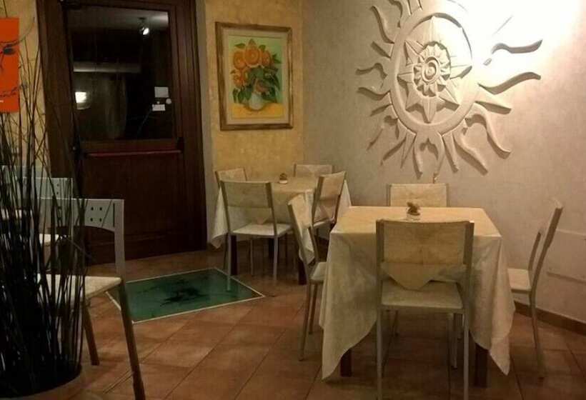 فندق ريفى Agriturismo Vecchia Monta