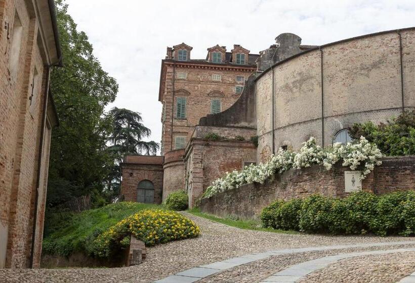 田舎風ホテル Marchesi Alfieri Cantine E Ospitalità