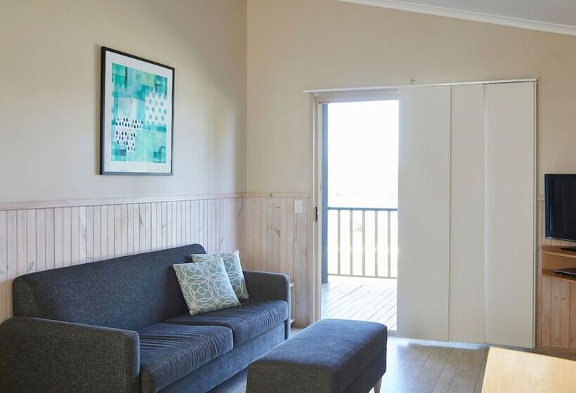 בית מלון כפרי Stuarts Point Holiday Park