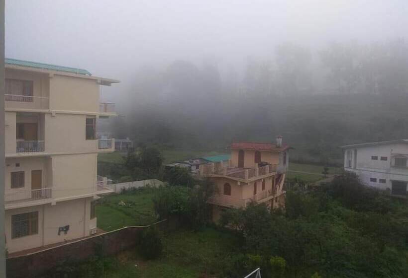 فندق Traveller Inn