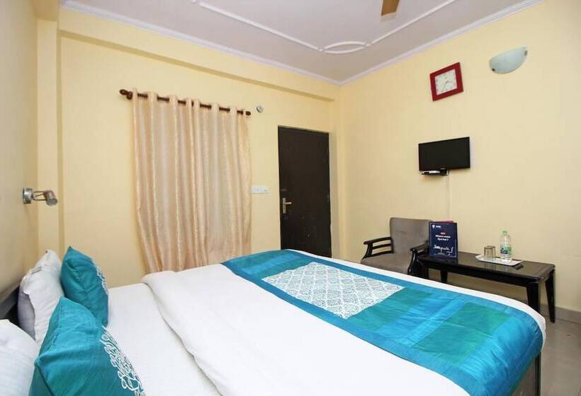 فندق Traveller Inn