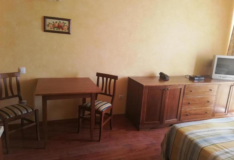 בית מלון כפרי Triász Apart