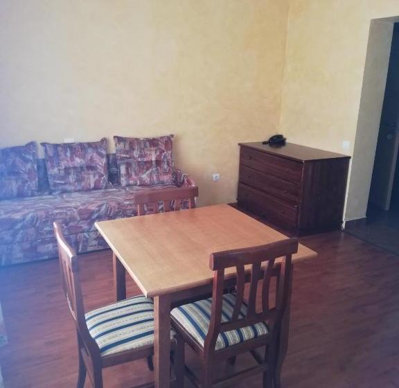 בית מלון כפרי Triász Apart