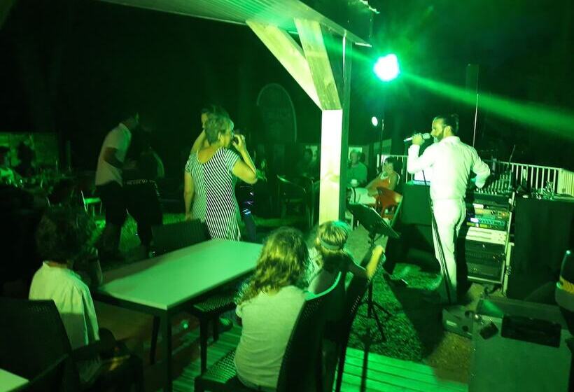 ホテル Ushuaïa Villages Camping Figurotta