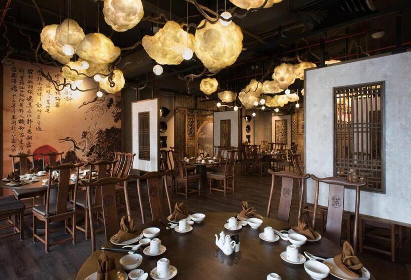 Vangohh Eminent Hotel & Spa