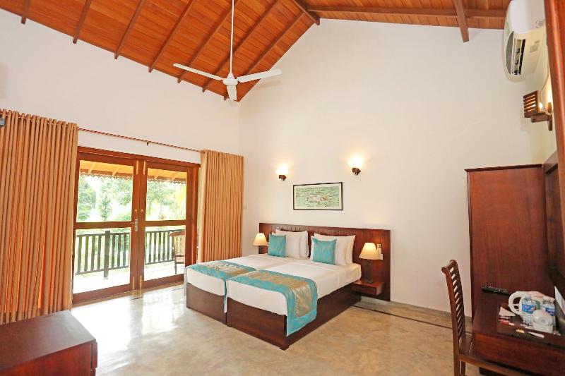 Отель Villa Peacock Walahanduwa Galle