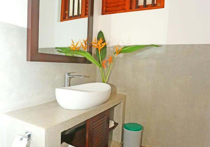 Отель Villa Peacock Walahanduwa Galle