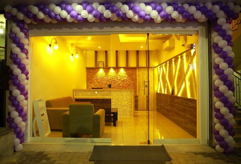 ホテル Wayanad Royal Crown