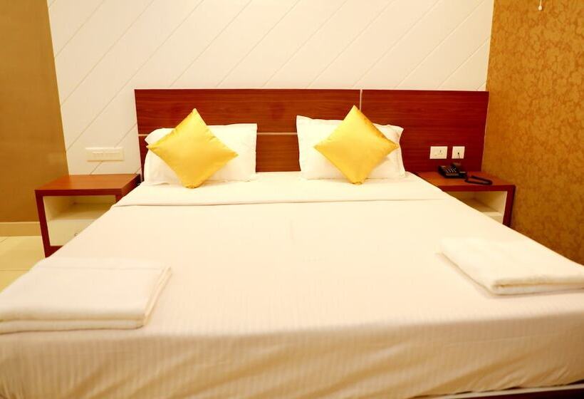 ホテル Wayanad Royal Crown