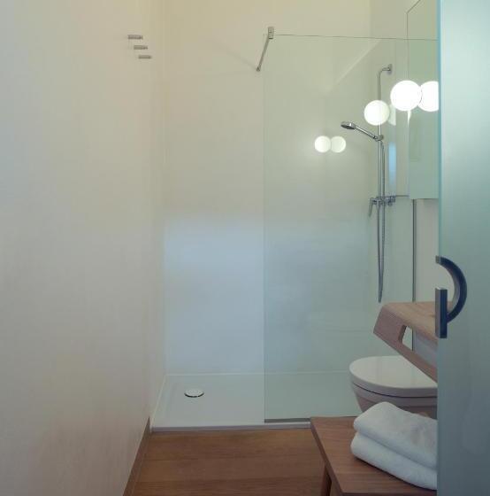 ホテル Weinkulturgut Longenschloder