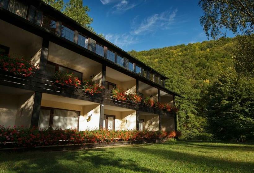 Land Gut Hotel Forellenhof