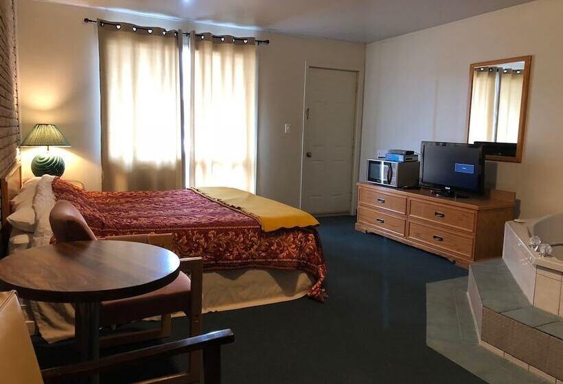 فندق على الطريق Spanish River Inn