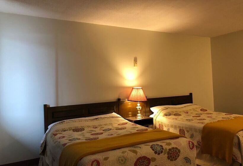 فندق على الطريق Spanish River Inn