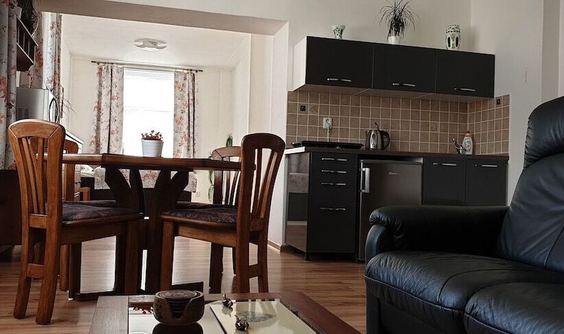 פנסיון Apartma Transpet