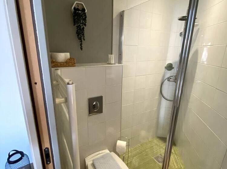 بنسيون Au 10 Bed & Breakfast