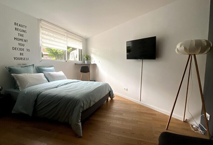 פנסיון Au 10 Bed & Breakfast