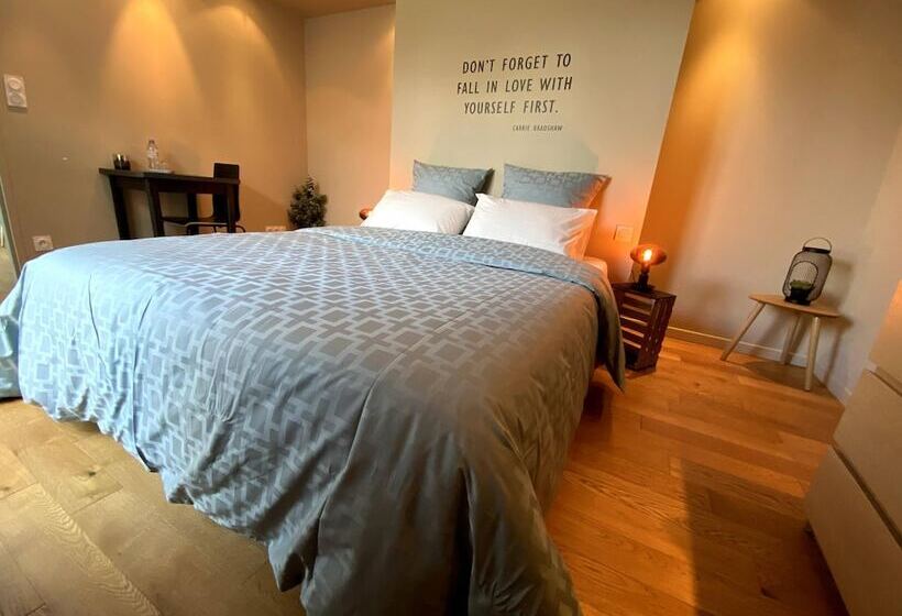 بنسيون Au 10 Bed & Breakfast