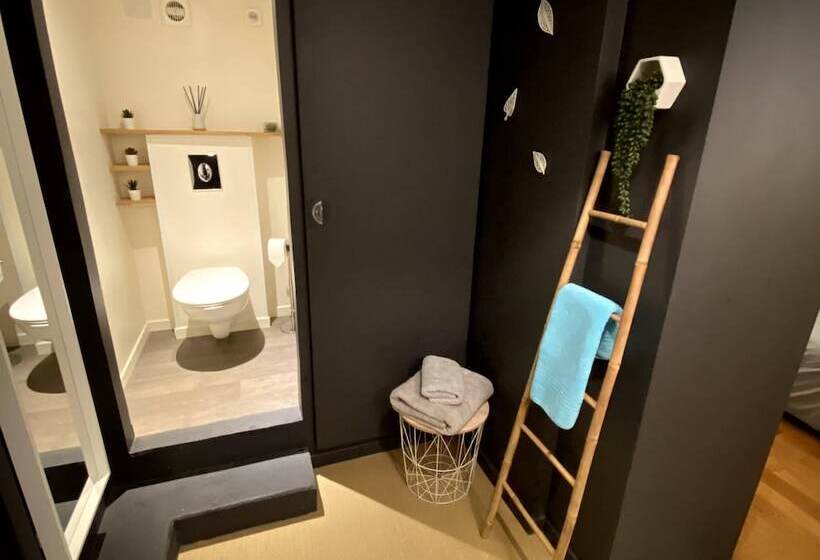 بنسيون Au 10 Bed & Breakfast