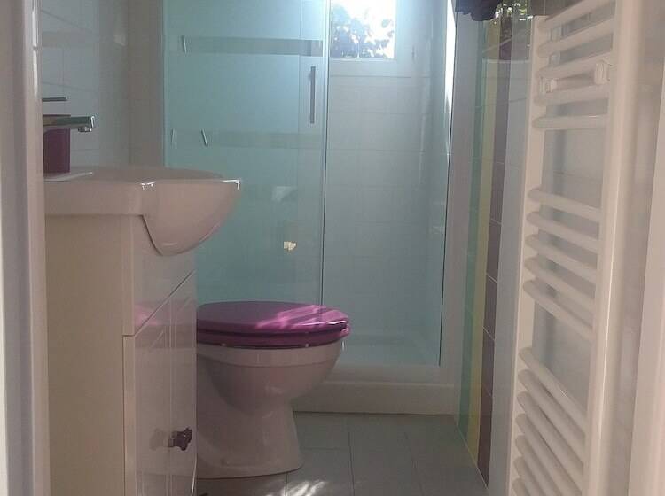 بنسيون Chevrefeuille Et Eglantine