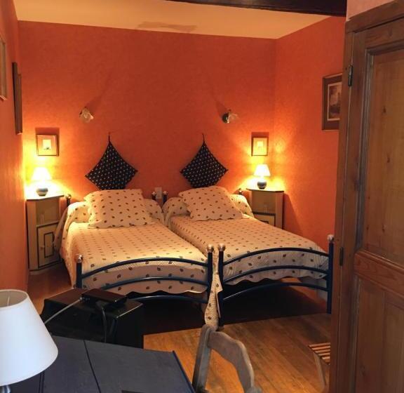 بنسيون Domaine De Brousson