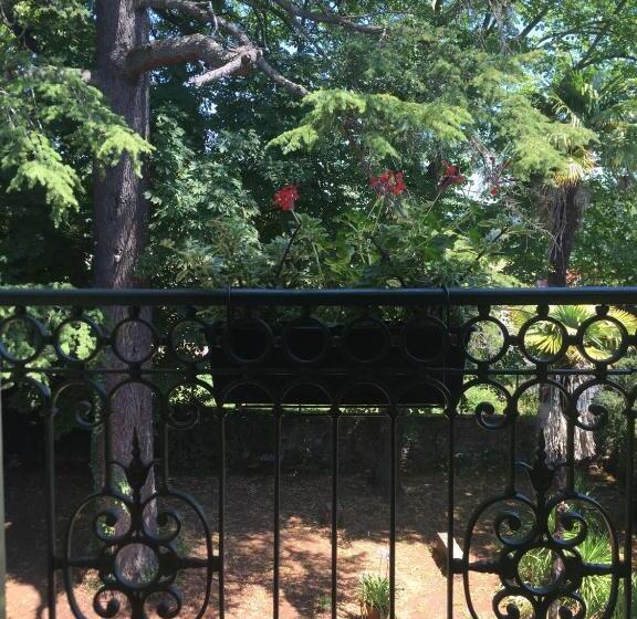 بنسيون Domaine De Brousson