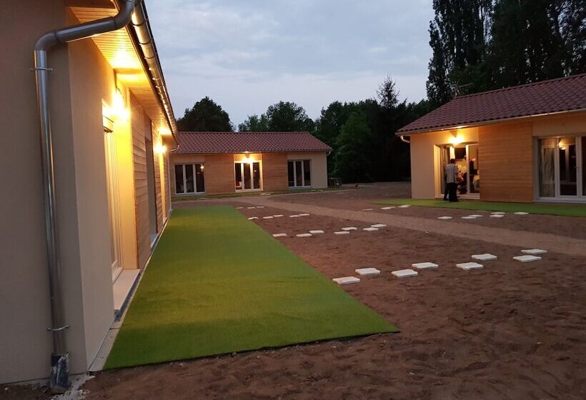 פנסיון Domaine Des Pierres Dorées